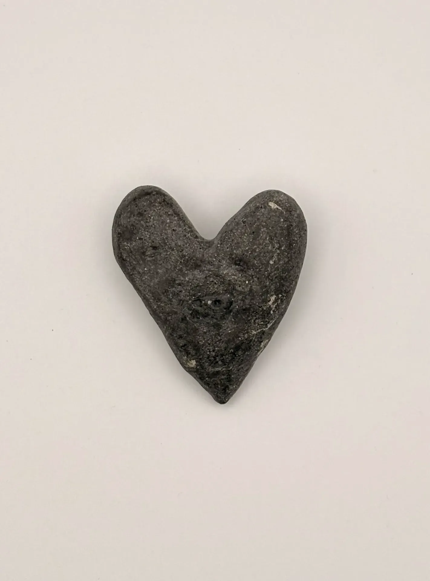 Heart shape pin with one eye (#9)