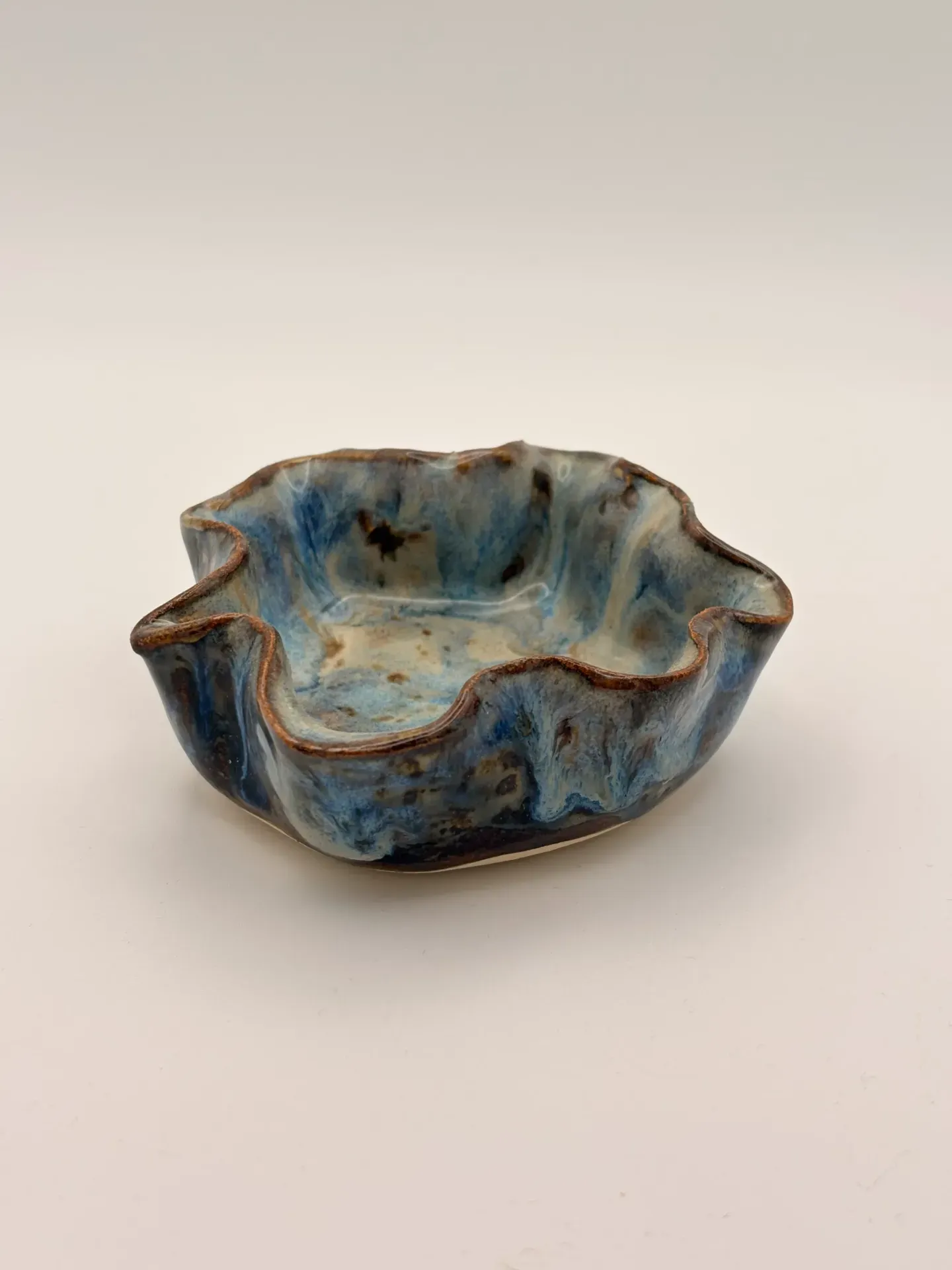 Ceramics bowl free shape