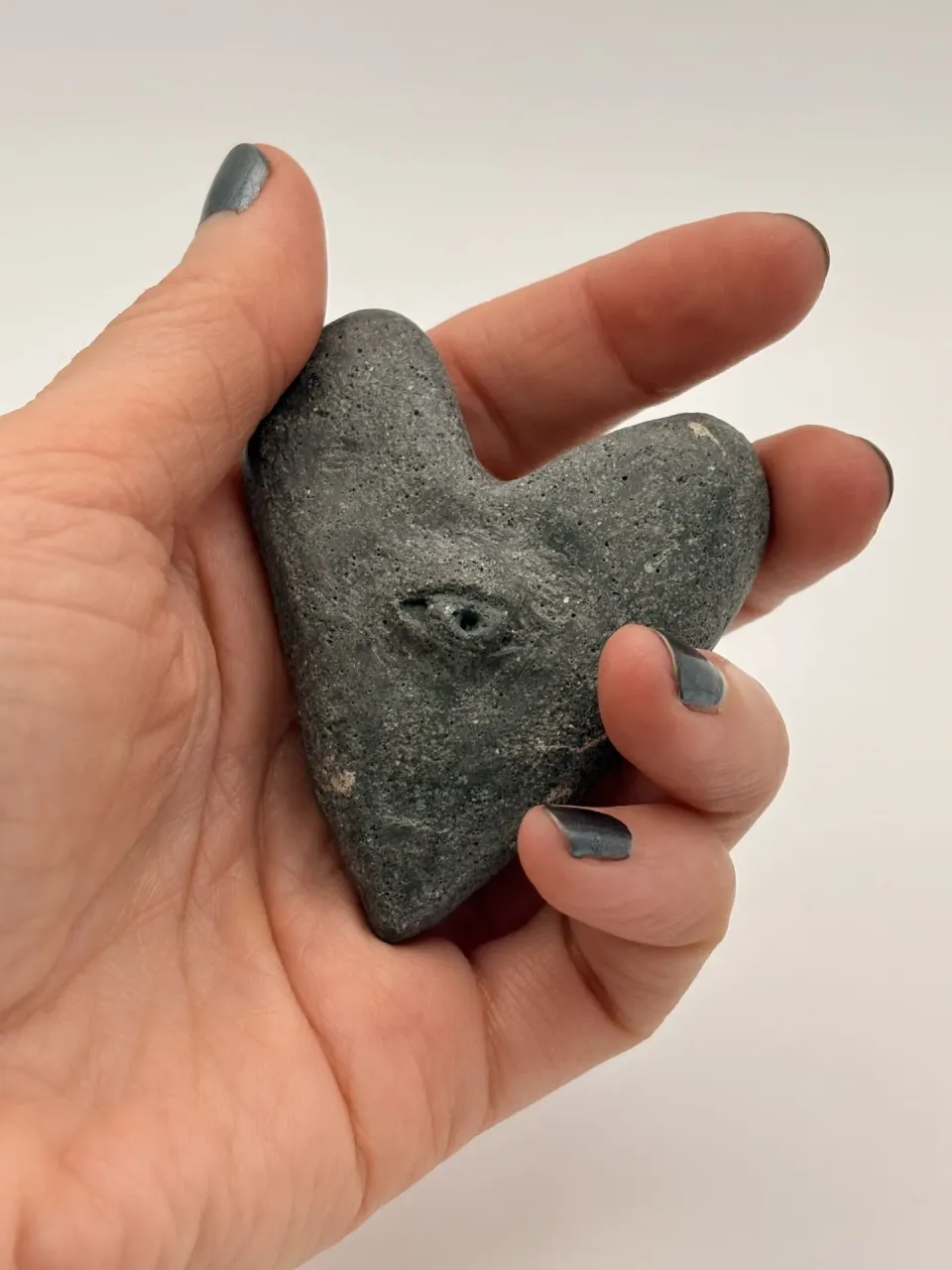 Heart shape pin with one eye (#9), photo 2