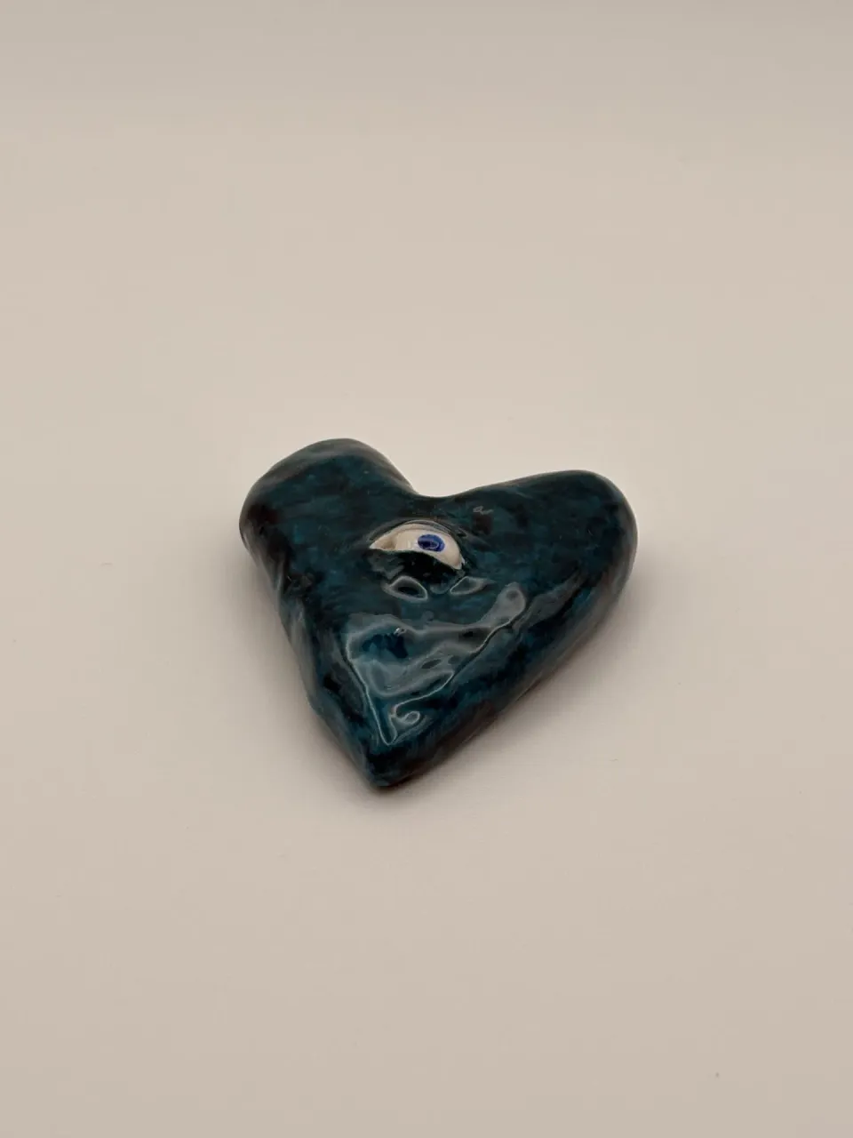 Heart shape pin with one eye blue (#7), photo 3