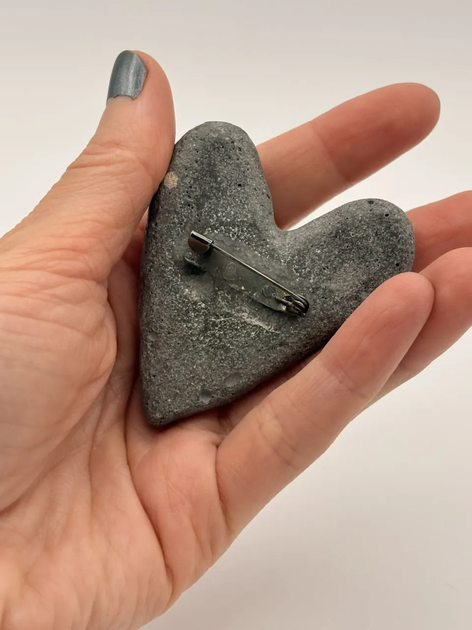 Heart shape pin with one eye (#9), photo 3