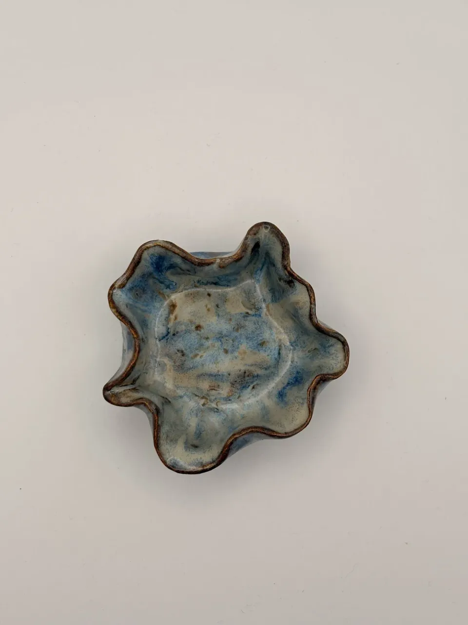 Ceramics bowl free shape, photo 3